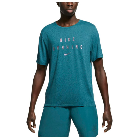 Nike Ανδρική κοντομάνικη μπλούζα Rn Dvn Df Miler Nike Ανδρική κοντομάνικη μπλούζα Rn Dvn Df Miler